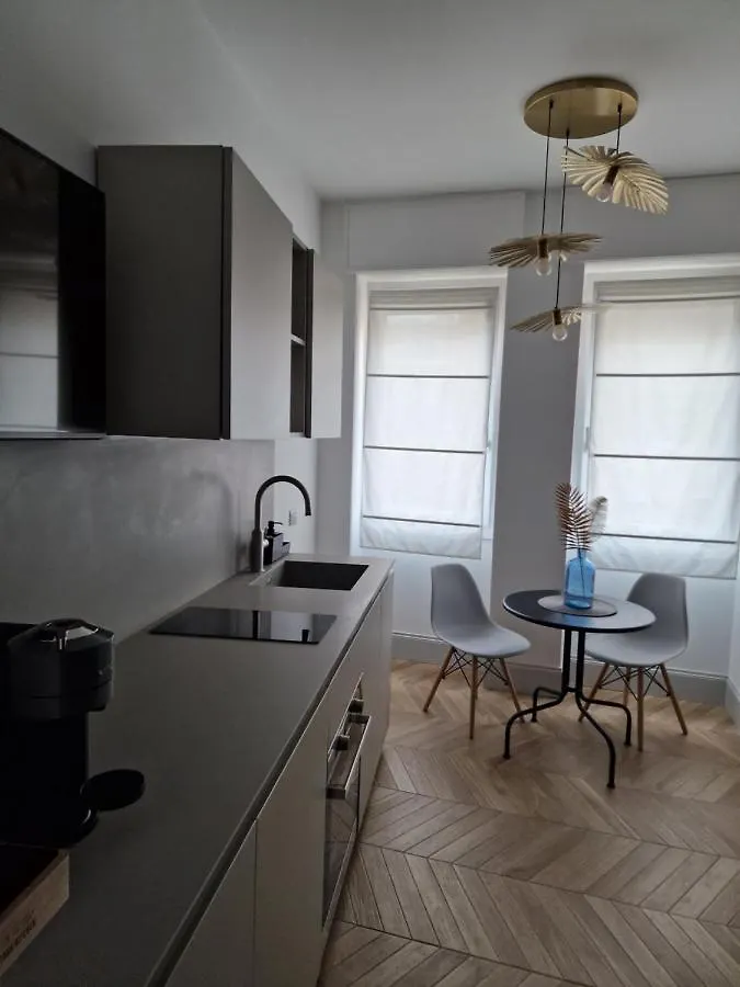 Apartment Best Place Milan - Piazza V Giornate In The City Center- Wifi - Netflix Italy
