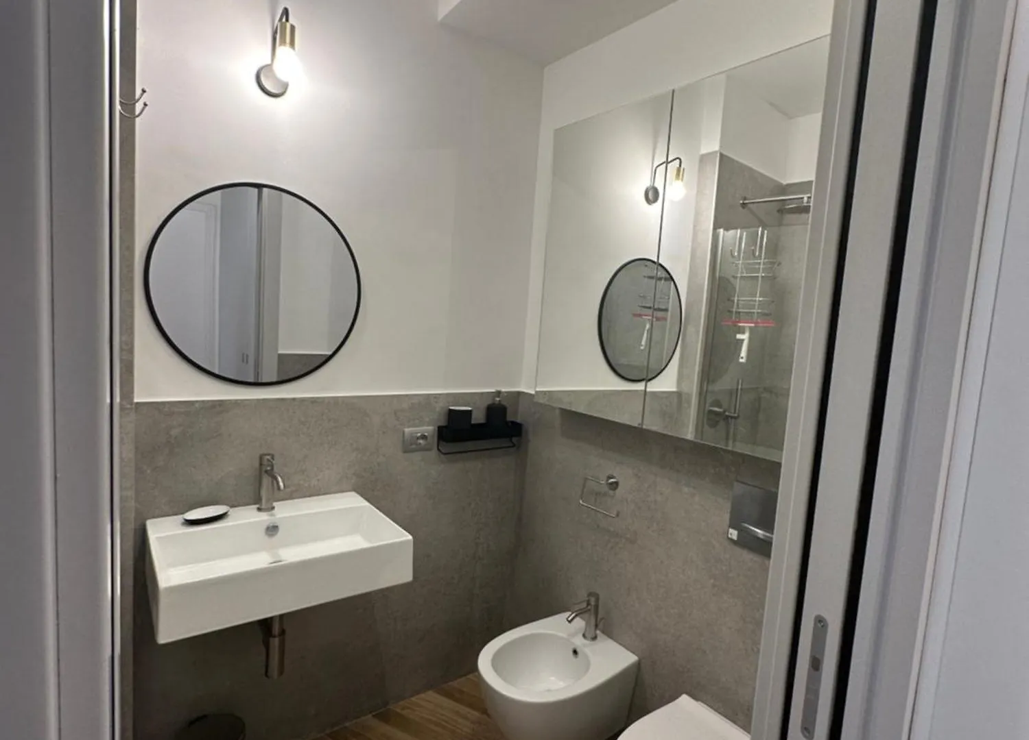 Best Place Milan - Piazza V Giornate In The City Center- Wifi - Netflix Apartment