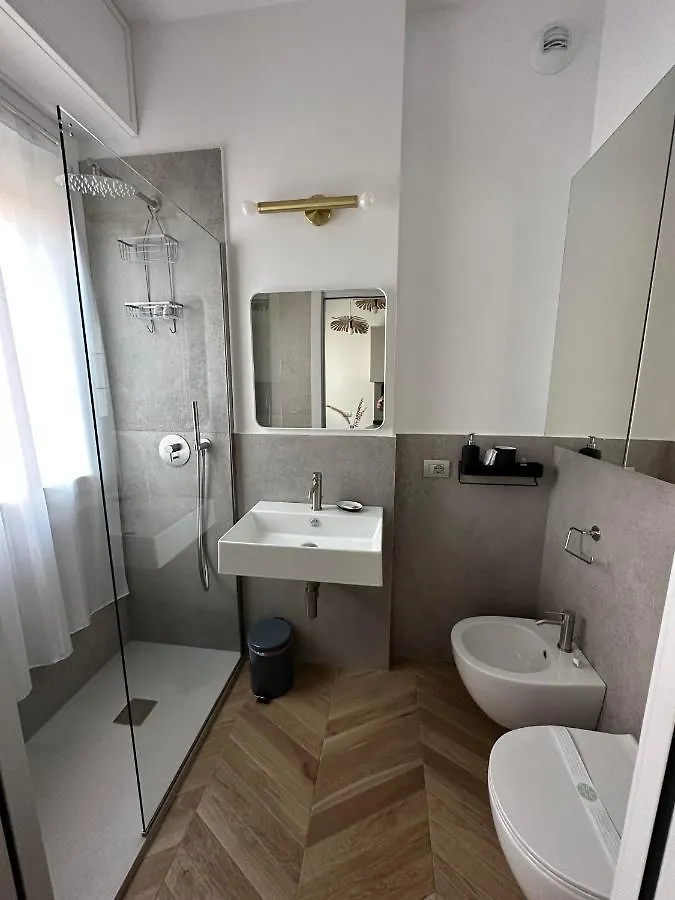 Best Place Milan - Piazza V Giornate In The City Center- Wifi - Netflix Апартаменты